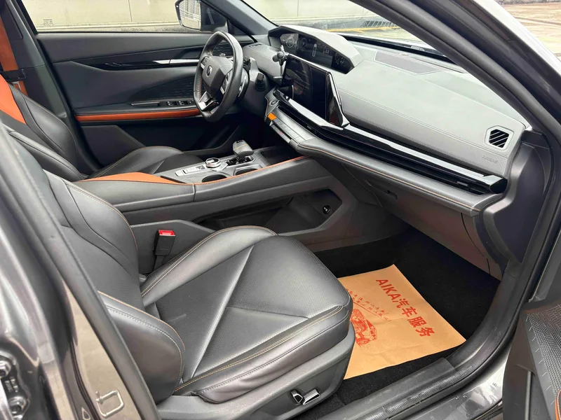 Changan UNI-V 2022 1.5T Premium Trim interior photo 11 Changan UNI-V 2022 1.5T Premium Trim interior photo 11