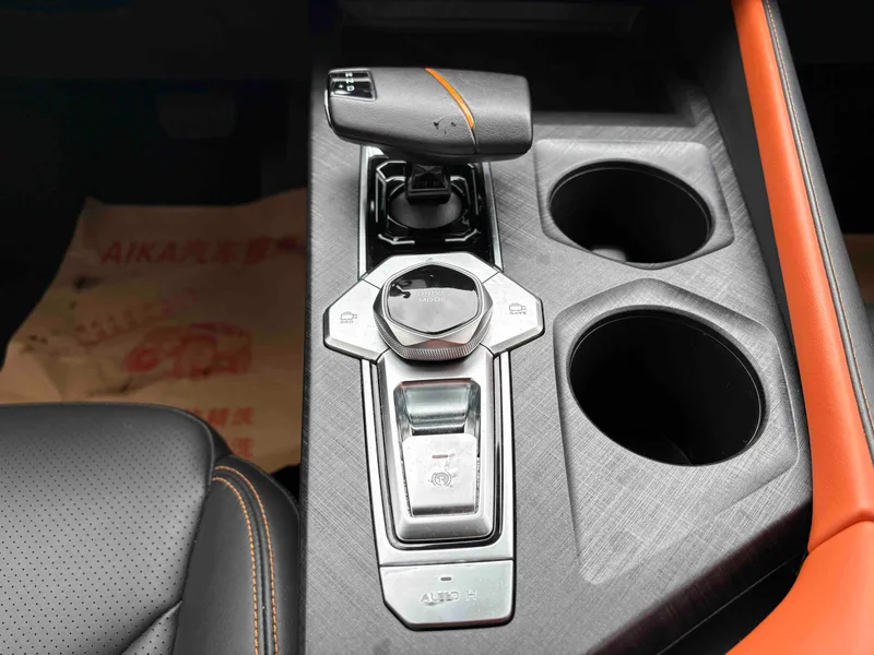Changan UNI-V 2022 1.5T Premium Trim interior photo 17 Changan UNI-V 2022 1.5T Premium Trim interior photo 17