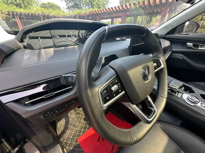 Changan UNI-K 2021 2.0T Premium Trim interior photo 10 Changan UNI-K 2021 2.0T Premium Trim interior photo 10