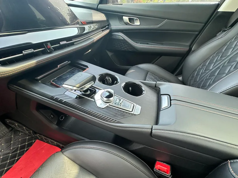 Changan UNI-K 2021 2.0T Premium Trim interior photo 12 Changan UNI-K 2021 2.0T Premium Trim interior photo 12