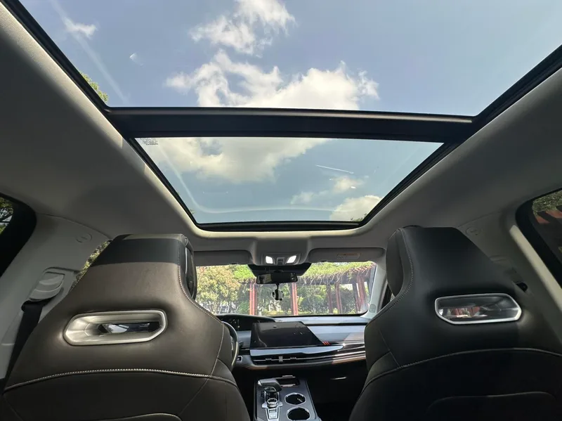 Changan UNI-K 2021 2.0T Premium Trim interior photo 13 Changan UNI-K 2021 2.0T Premium Trim interior photo 13