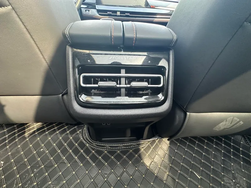 Changan UNI-K 2021 2.0T Premium Trim interior photo 15 Changan UNI-K 2021 2.0T Premium Trim interior photo 15