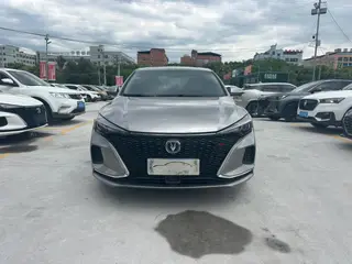 Changan Eado 2020 PLUS Ballena azul NE 1.4T GDI Buque insignia automático exterior foto 2 Changan Eado 2020 PLUS Ballena azul NE 1.4T GDI Buque insignia automático exterior foto 2