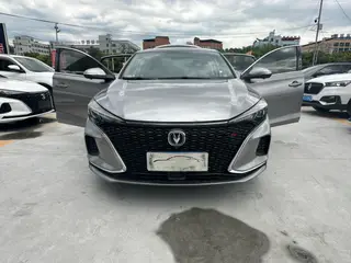 Changan Eado 2020 PLUS Ballena azul NE 1.4T GDI Buque insignia automático exterior foto 4 Changan Eado 2020 PLUS Ballena azul NE 1.4T GDI Buque insignia automático exterior foto 4