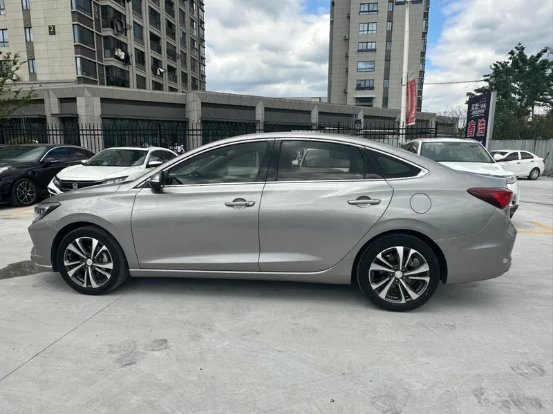 Changan Eado 2020 PLUS Ballena azul NE 1.4T GDI Buque insignia automático interior foto 18 Changan Eado 2020 PLUS Ballena azul NE 1.4T GDI Buque insignia automático interior foto 18