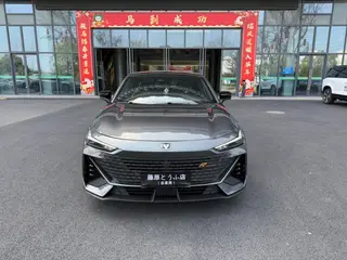 Changan UNI-V 2023 1.5T Tipo de lujo exterior foto 2 Changan UNI-V 2023 1.5T Tipo de lujo exterior foto 2