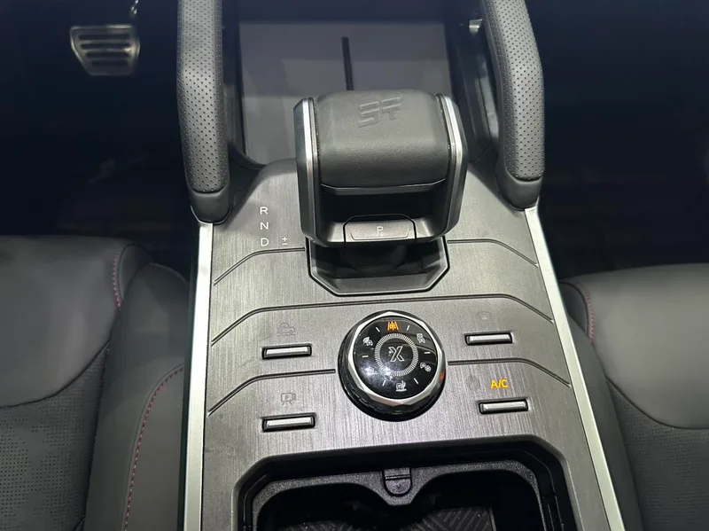 Jetour T2 2023 2.0TD Four-wheel drive Time travel interior photo 11 Jetour T2 2023 2.0TD Four-wheel drive Time travel interior photo 11