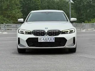 BMW 3 Series 2023 325i M Sports suit exterior photo 4