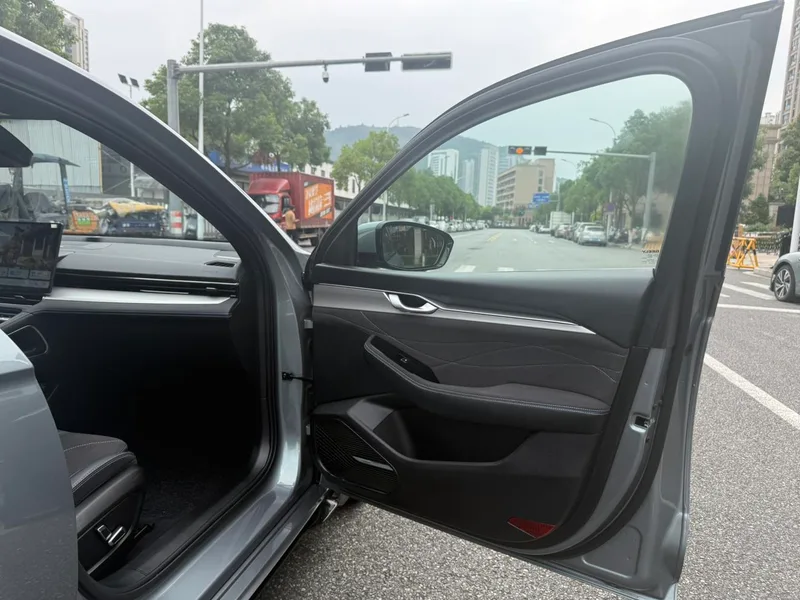 Geely Preface 2026 2.0T Oriente Yao Edición Mochizuki interior foto 16
