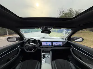 Geely Monjaro 2024 2.0TD High-power automatic two-wheel drive skyline version interior photo 12