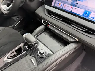 Geely Monjaro 2024 2.0TD High-power automatic two-wheel drive skyline version interior photo 15