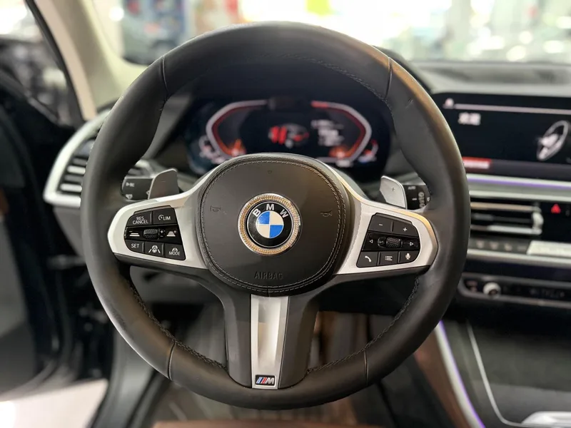 BMW X5 2021 Reforma xDrive40i Tipo de lujo M Conjunto deportivo exterior foto 8 BMW X5 2021 Reforma xDrive40i Tipo de lujo M Conjunto deportivo exterior foto 8