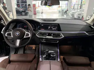 BMW X5 2021 Reforma xDrive40i Tipo de lujo M Conjunto deportivo interior foto 10 BMW X5 2021 Reforma xDrive40i Tipo de lujo M Conjunto deportivo interior foto 10