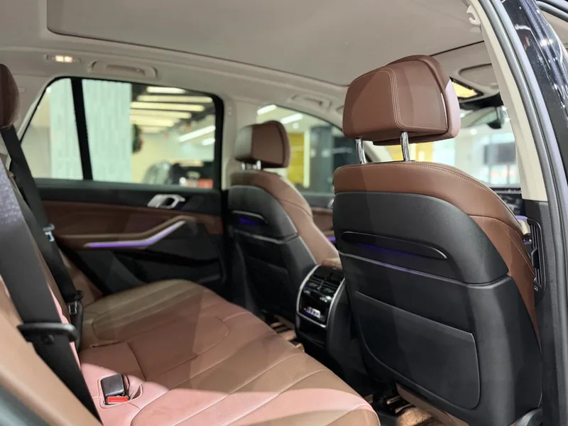 BMW X5 2021 Reforma xDrive40i Tipo de lujo M Conjunto deportivo interior foto 12 BMW X5 2021 Reforma xDrive40i Tipo de lujo M Conjunto deportivo interior foto 12