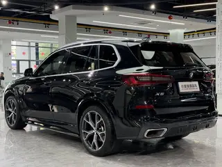 BMW X5 2021 Reforma xDrive40i Tipo de lujo M Conjunto deportivo interior foto 15 BMW X5 2021 Reforma xDrive40i Tipo de lujo M Conjunto deportivo interior foto 15