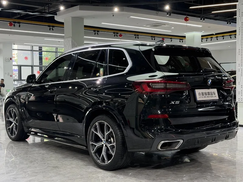 BMW X5 2021 Reforma xDrive40i Tipo de lujo M Conjunto deportivo interior foto 15 BMW X5 2021 Reforma xDrive40i Tipo de lujo M Conjunto deportivo interior foto 15