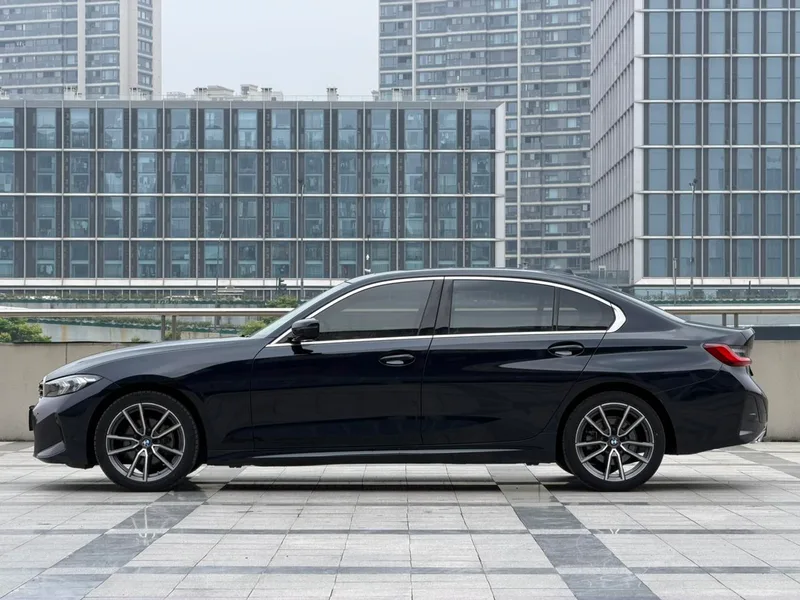 BMW 3 Series 2023 325Li M Спортивный костюм экстерьер фото 3