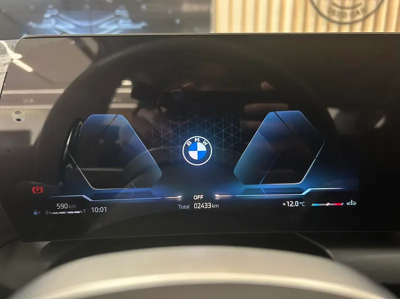 BMW 2 Series 2026 225L M Set de nuit de sport intérieur photo 11 BMW 2 Series 2026 225L M Set de nuit de sport intérieur photo 11