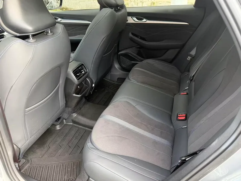 Geely Preface 2026 2.0T Восточный Яо Wangwang версия интерьер фото 10