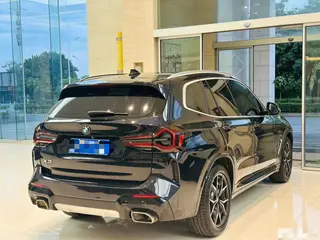 BMW X3 2022 xDrive25i M Conjunto deportivo interior foto 9
