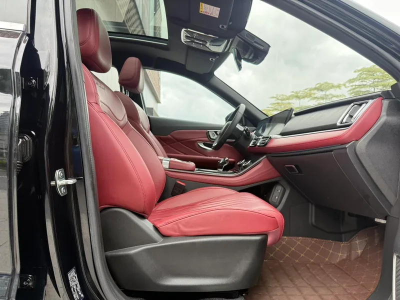 Jetour X70 PLUS 2025 1.5T 7DCT Versión principal 5 Asiento interior foto 12