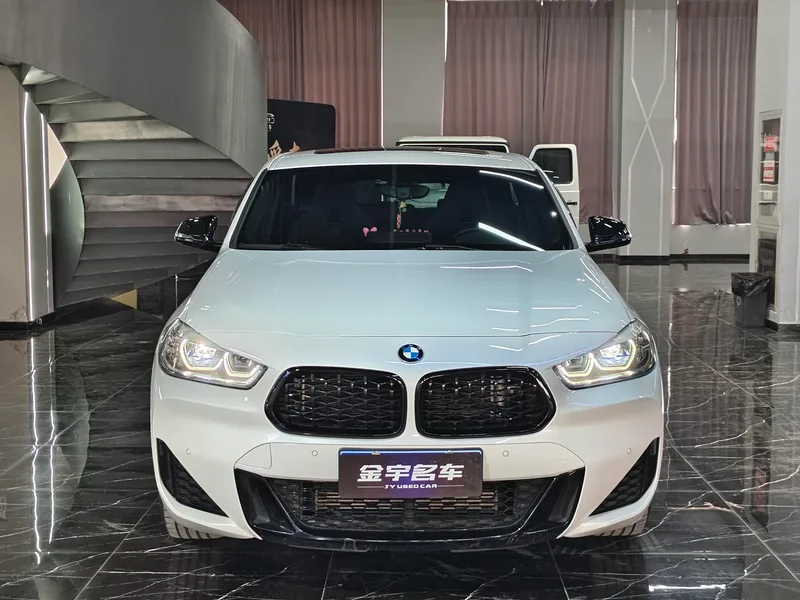 BMW X2 2021 Mise à jour xDrive25i Édition de la nuit de Yao extérieur photo 2 BMW X2 2021 Mise à jour xDrive25i Édition de la nuit de Yao extérieur photo 2