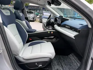 Geely Preface 2023 2.0T Acabado premium interior foto 9