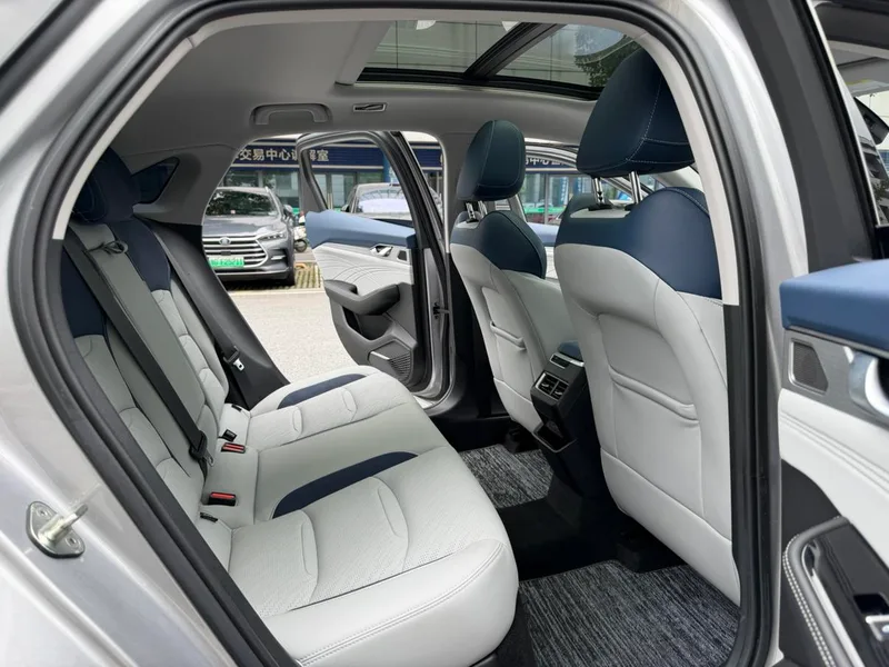 Geely Preface 2023 2.0T Acabado premium interior foto 10