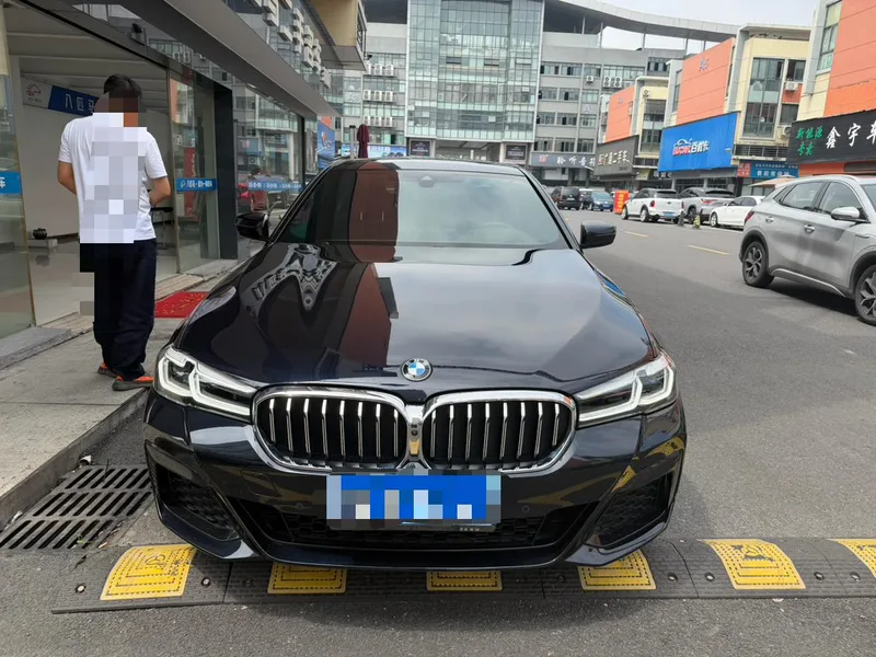 BMW 5 Series 2021 530Li Премиум-класса M Спортивный костюм экстерьер фото 2