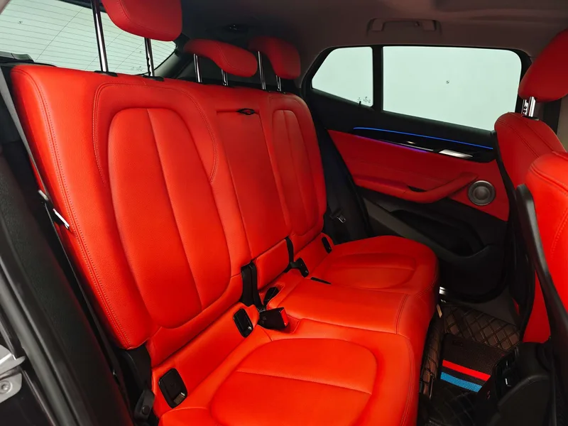 BMW X2 2021 sDrive25i M Sports suit interior photo 13 BMW X2 2021 sDrive25i M Sports suit interior photo 13