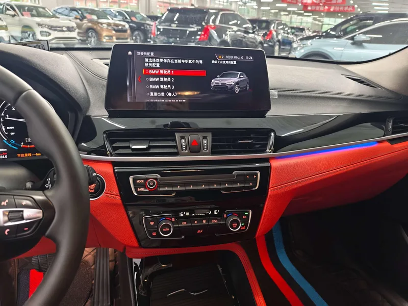 BMW X2 2021 sDrive25i M Sports suit interior photo 17 BMW X2 2021 sDrive25i M Sports suit interior photo 17