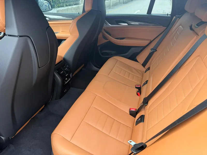 BMW X4 2022 M40i interior photo 16