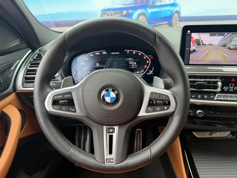 BMW X4 2022 M40i interior photo 17