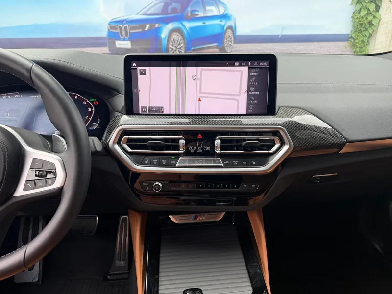 BMW X4 2022 M40i interior photo 19