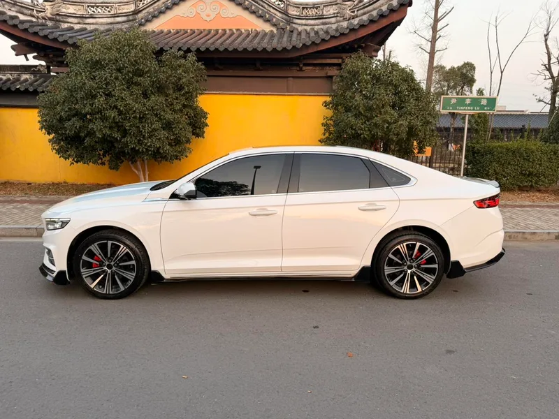 Geely Preface 2025 1.5T Восточный Яо Куньлунь-версия экстерьер фото 3 Geely Preface 2025 1.5T Восточный Яо Куньлунь-версия экстерьер фото 3