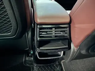Geely Monjaro 2024 2.0TD Versión en la nube de tracción en dos ruedas automática de alta potencia interior foto 16 Geely Monjaro 2024 2.0TD Versión en la nube de tracción en dos ruedas automática de alta potencia interior foto 16