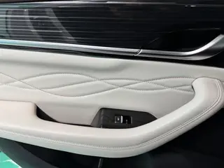 Geely Monjaro 2024 2.0TD Versión en la nube de tracción en dos ruedas automática de alta potencia interior foto 17 Geely Monjaro 2024 2.0TD Versión en la nube de tracción en dos ruedas automática de alta potencia interior foto 17