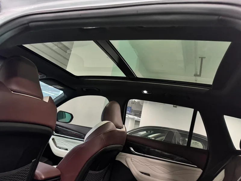 Geely Monjaro 2024 2.0TD Versión en la nube de tracción en dos ruedas automática de alta potencia interior foto 18 Geely Monjaro 2024 2.0TD Versión en la nube de tracción en dos ruedas automática de alta potencia interior foto 18