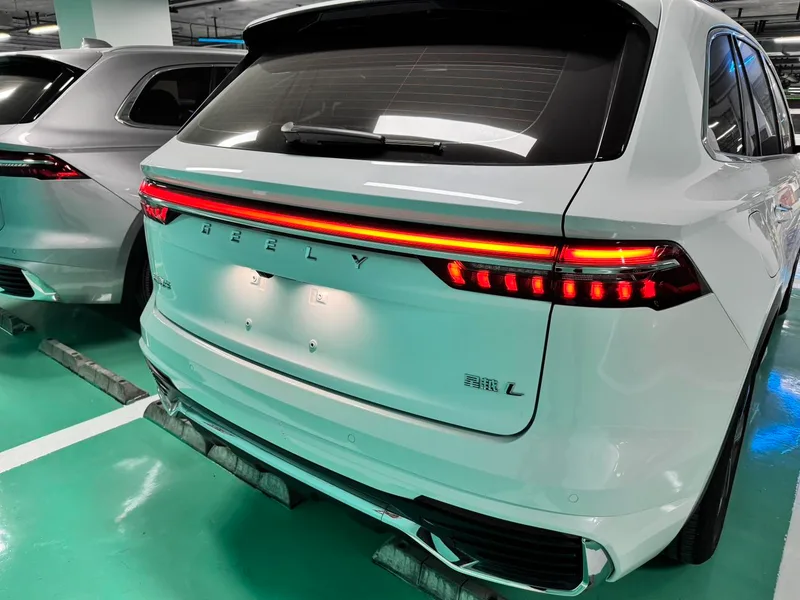 Geely Monjaro 2024 2.0TD Versión en la nube de tracción en dos ruedas automática de alta potencia interior foto 20 Geely Monjaro 2024 2.0TD Versión en la nube de tracción en dos ruedas automática de alta potencia interior foto 20