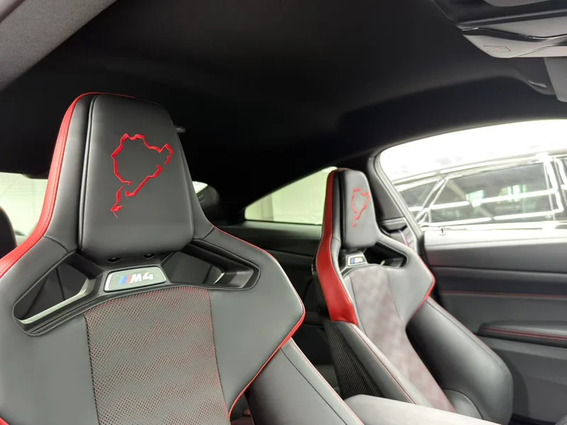 BMW M4 2025 M4 Coupé Édition limitée de la coopération officielle du Nürburgring intérieur photo 13 BMW M4 2025 M4 Coupé Édition limitée de la coopération officielle du Nürburgring intérieur photo 13