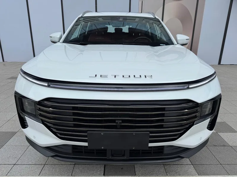 Jetour X70 PLUS 2025 1.5T 7DCT Flagship Edition 5 seat exterior photo 2 Jetour X70 PLUS 2025 1.5T 7DCT Flagship Edition 5 seat exterior photo 2