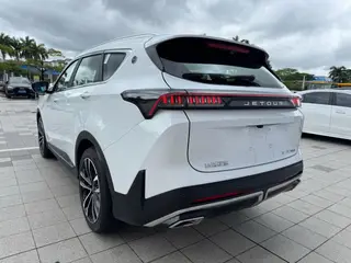 Jetour X70 PLUS 2025 1.5T 7DCT Flagship Edition 5 seat exterior photo 7 Jetour X70 PLUS 2025 1.5T 7DCT Flagship Edition 5 seat exterior photo 7