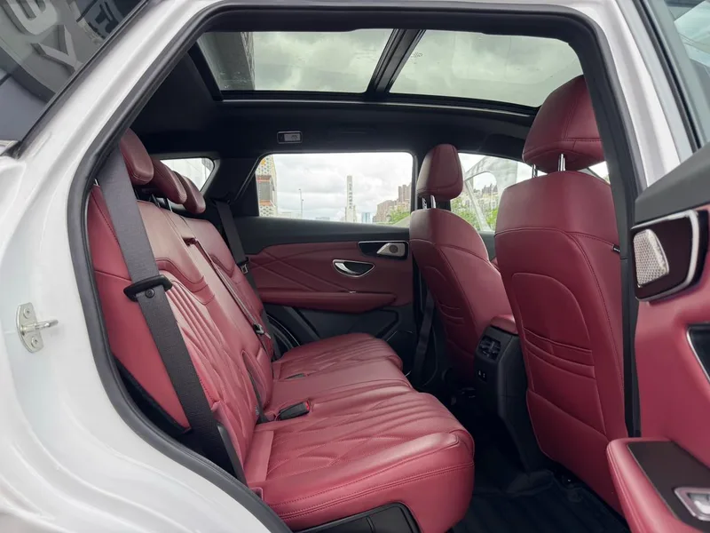 Jetour X70 PLUS 2025 1.5T 7DCT Flagship Edition 5 seat exterior photo 10 Jetour X70 PLUS 2025 1.5T 7DCT Flagship Edition 5 seat exterior photo 10