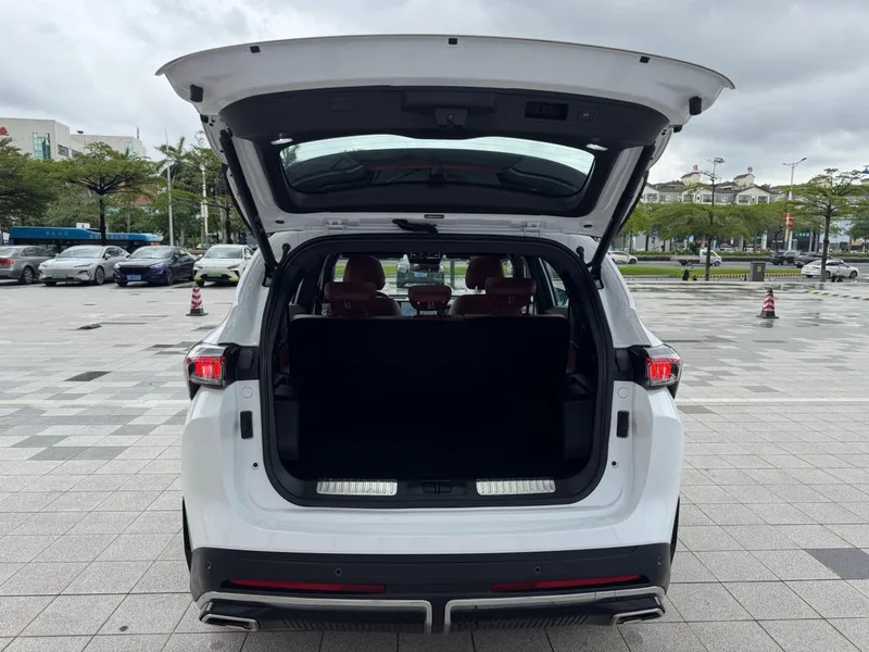 Jetour X70 PLUS 2025 1.5T 7DCT Flagship Edition 5 seat interior photo 11 Jetour X70 PLUS 2025 1.5T 7DCT Flagship Edition 5 seat interior photo 11