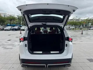 Jetour X70 PLUS 2025 1.5T 7DCT Flagship Edition 5 seat interior photo 12 Jetour X70 PLUS 2025 1.5T 7DCT Flagship Edition 5 seat interior photo 12