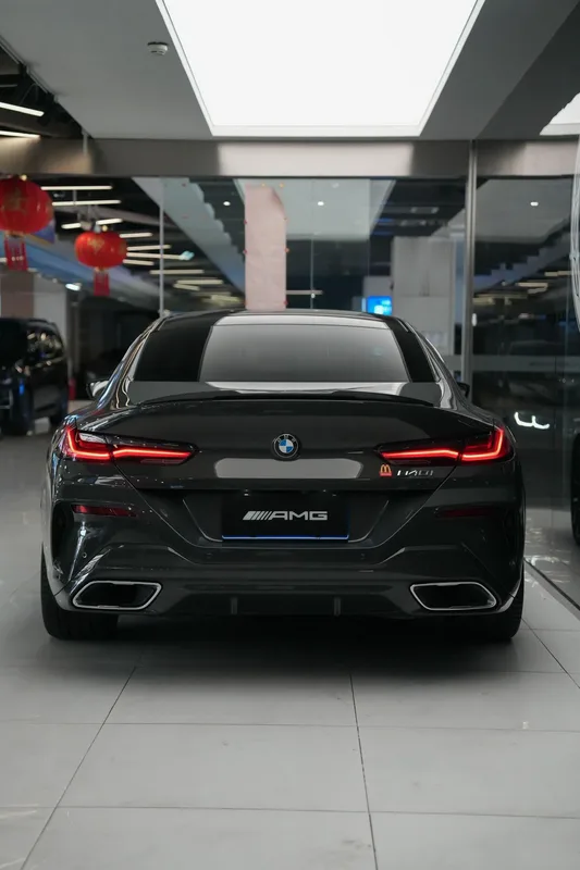 BMW 8 Series 2022 840i Coupé à quatre portes M Ensemble de sport extérieur photo 2