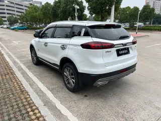 Geely Boyue 2020 1.8TD DCT Два привода 4G Связанная версия интерьер фото 8