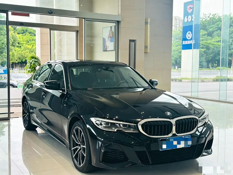 BMW 3 Series 2022 325Li M Conjunto deportivo exterior foto 3