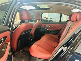BMW 3 Series 2022 325Li M Conjunto deportivo interior foto 6