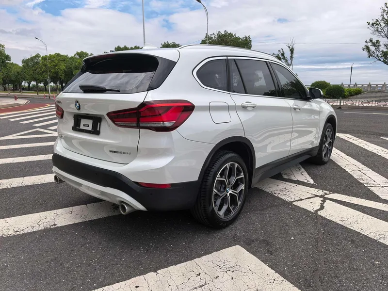 BMW X1 2022 sDrive25Li Leader intérieur photo 7 BMW X1 2022 sDrive25Li Leader intérieur photo 7